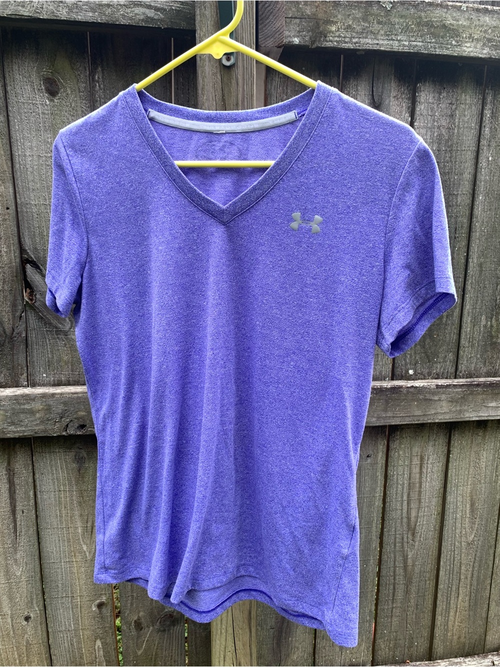 Under Armour Women's Purple V-Neck Short Sleeve Top
